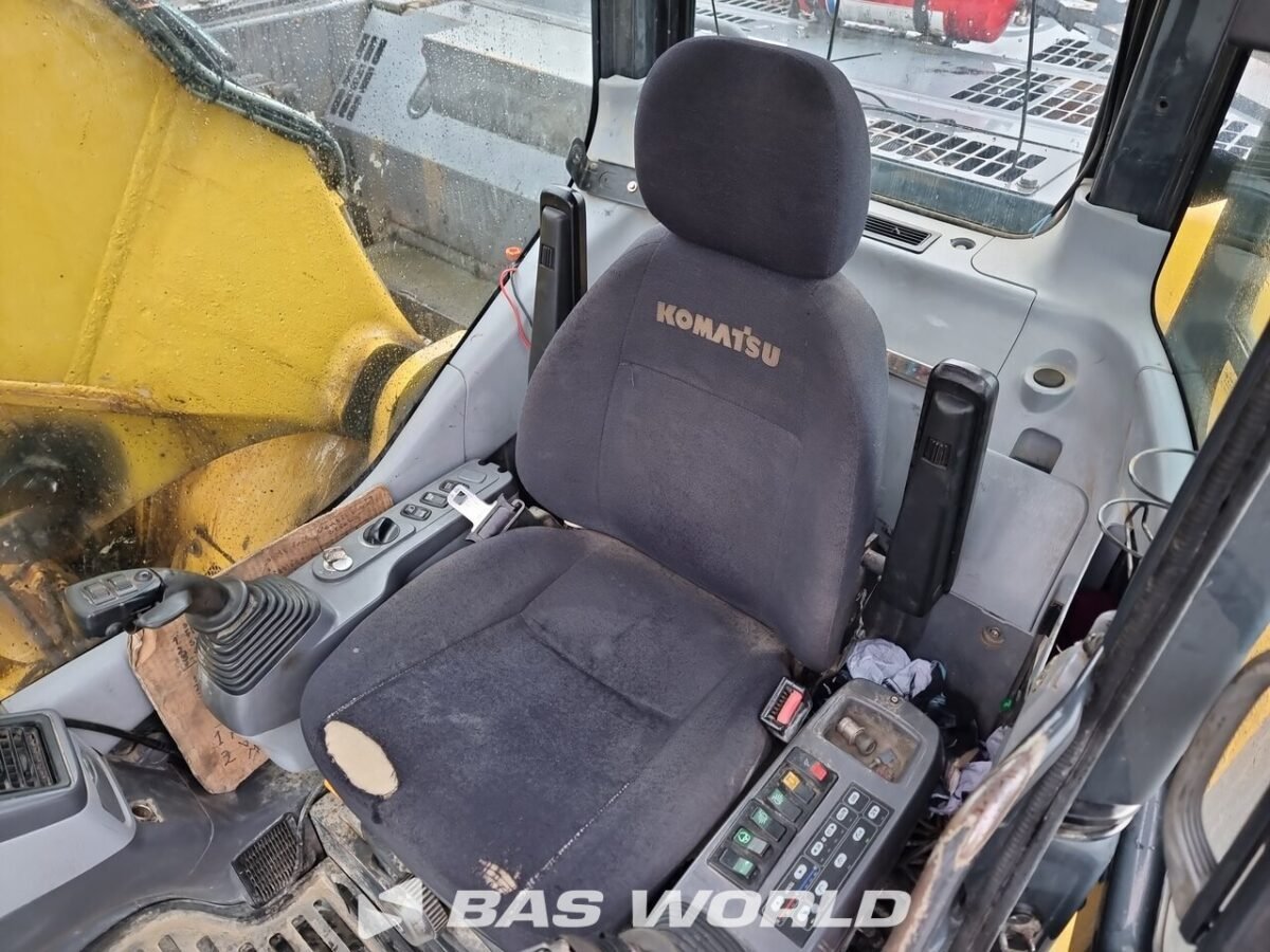 Komatsu PC228 US LC Raupenbagger – Bild 34