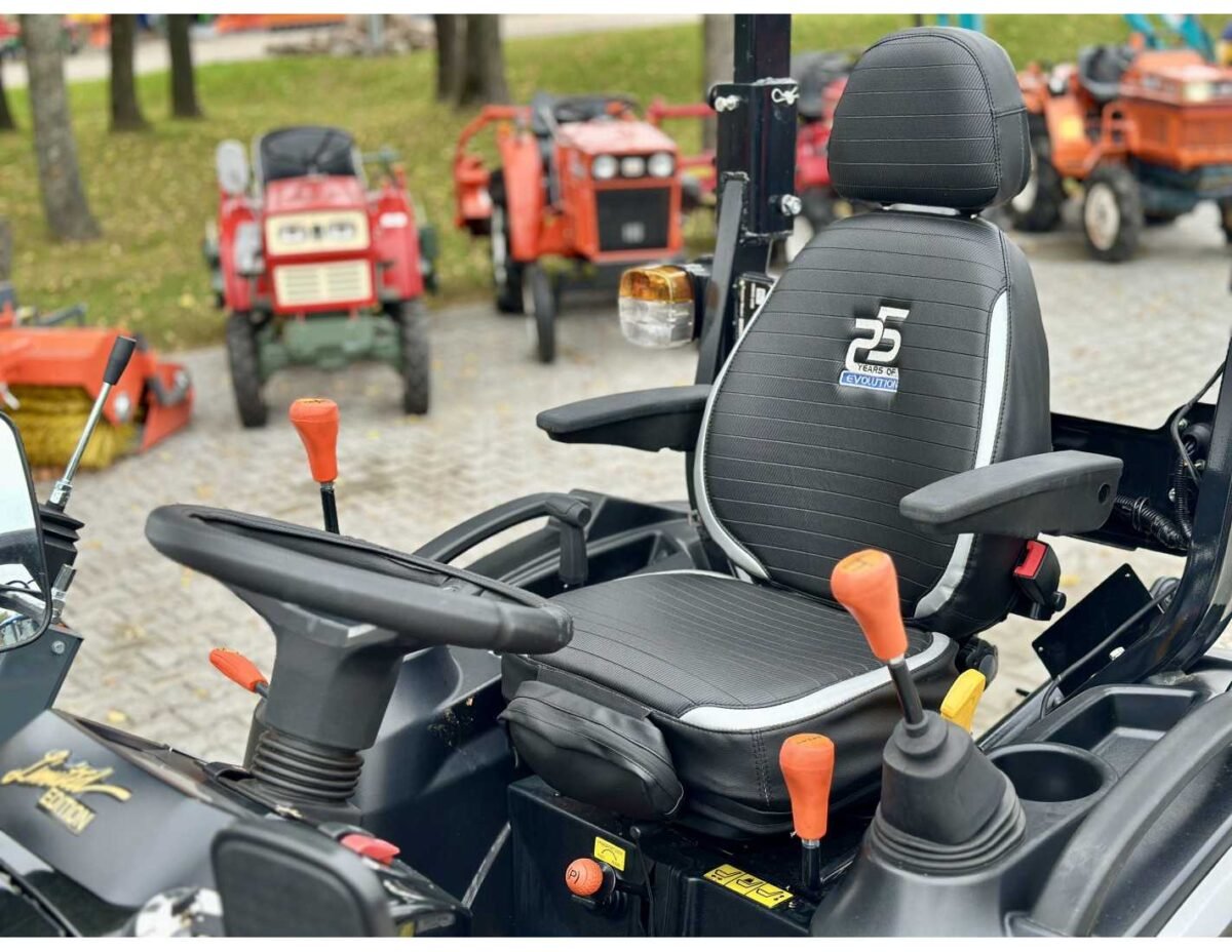 SOLIS S26 (9+9) mit Frontlader (Limited Edition) – Bild 13