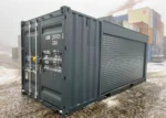 20-Fuß-Container mit Rolladen und Eingangstür RAL 7016